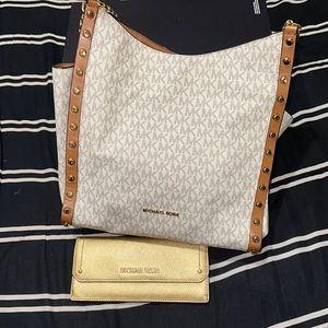 Michael KORS Bag with matching wallet